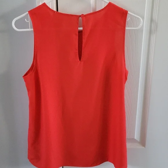 NWT- Michael Kors Small Coral w/gold Tank - Picture 2 of 3